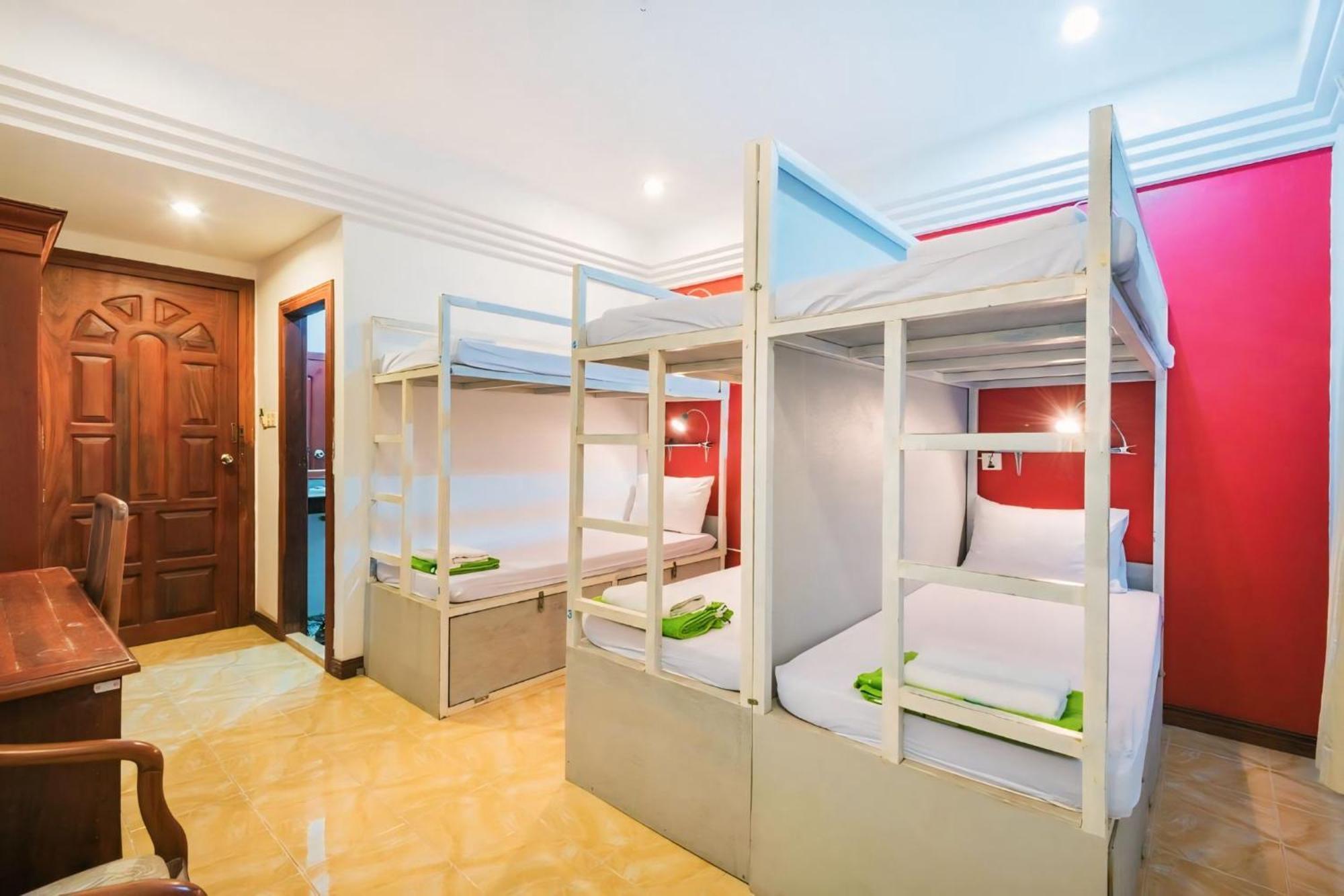Vplus Hotel Siem Reap Exteriör bild