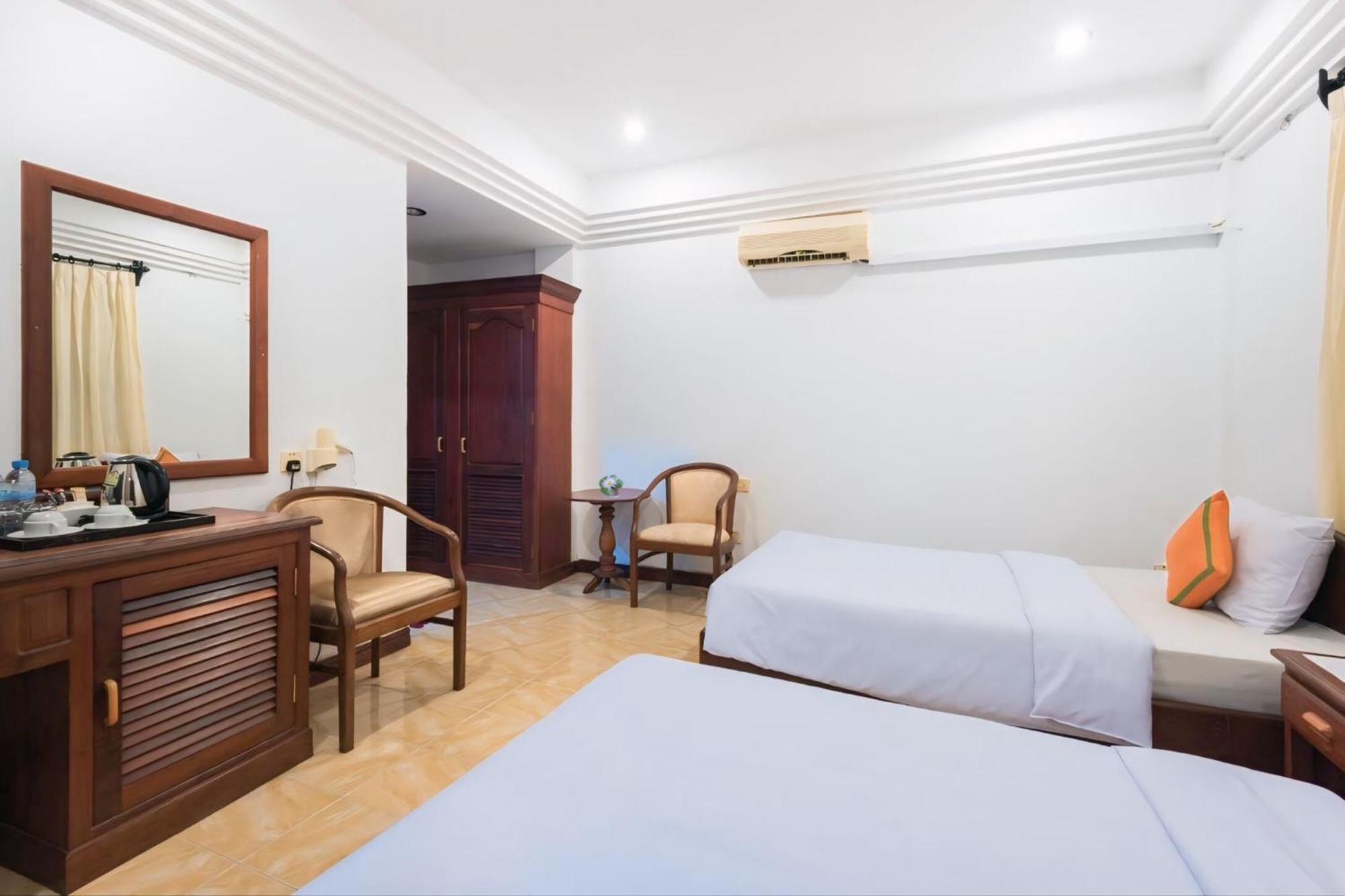 Vplus Hotel Siem Reap Exteriör bild