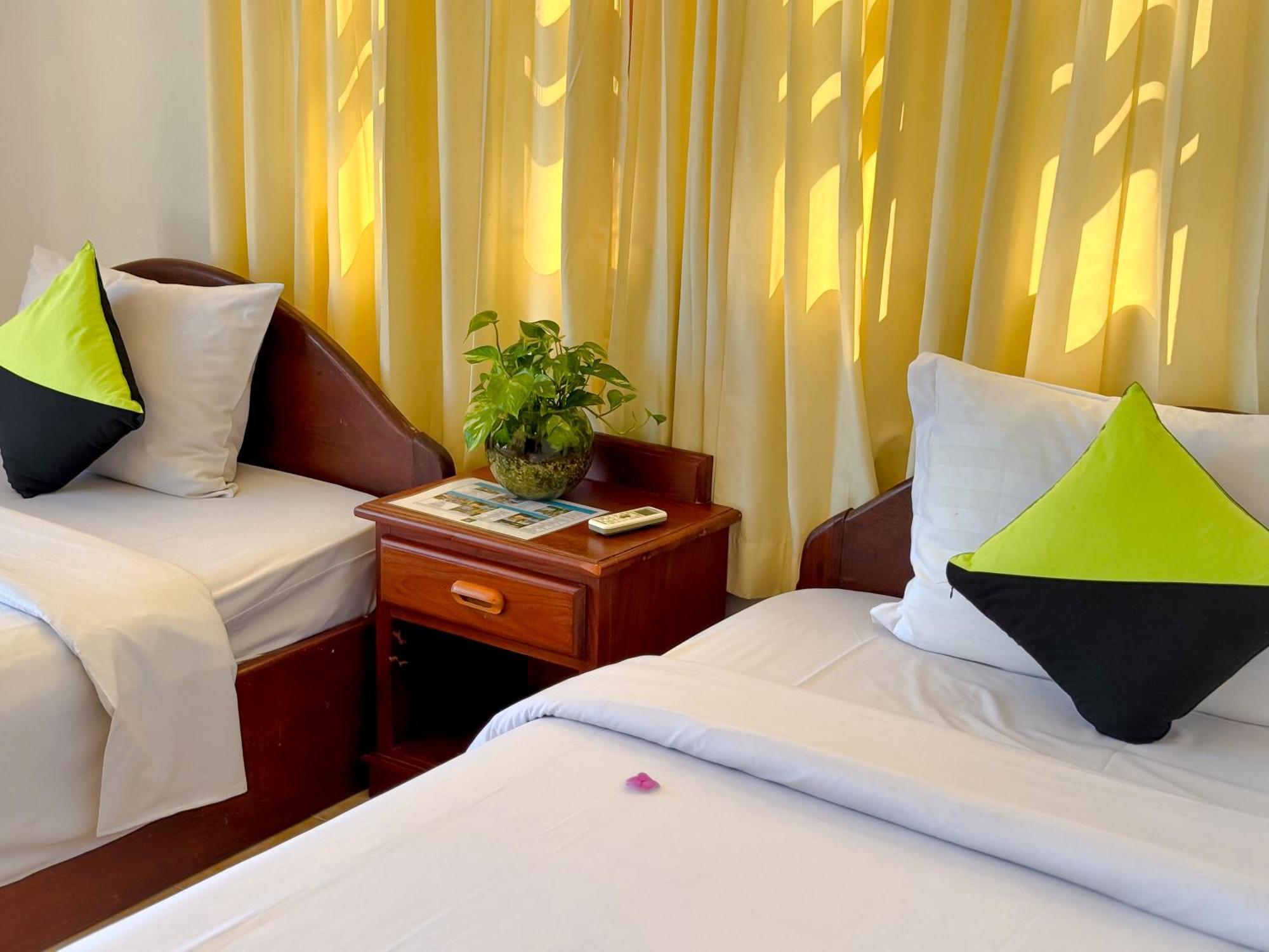 Vplus Hotel Siem Reap Exteriör bild