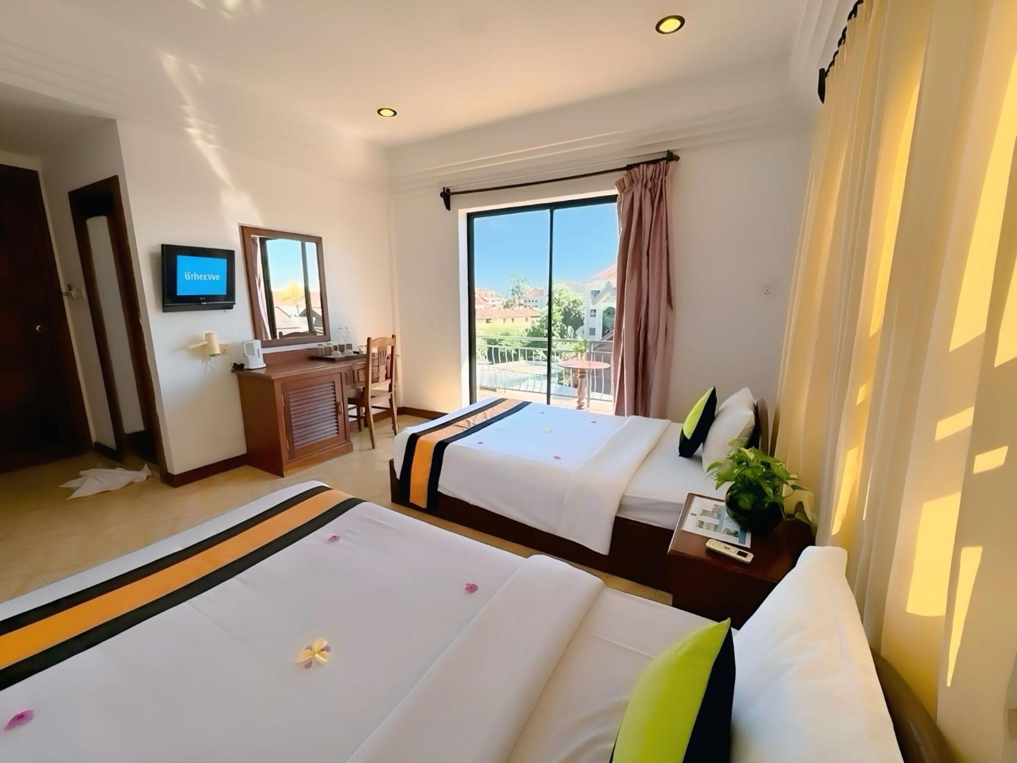 Vplus Hotel Siem Reap Exteriör bild