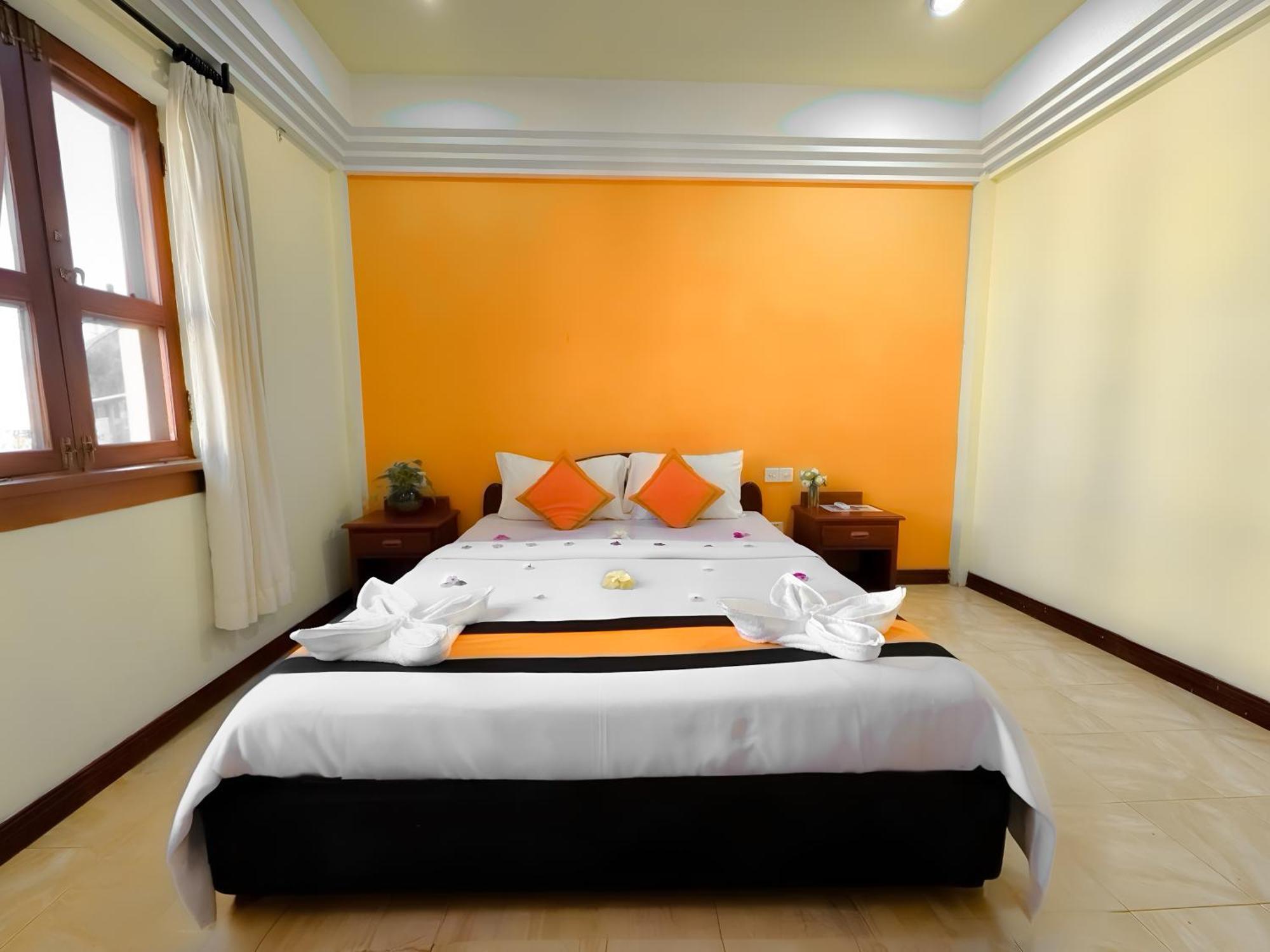 Vplus Hotel Siem Reap Exteriör bild