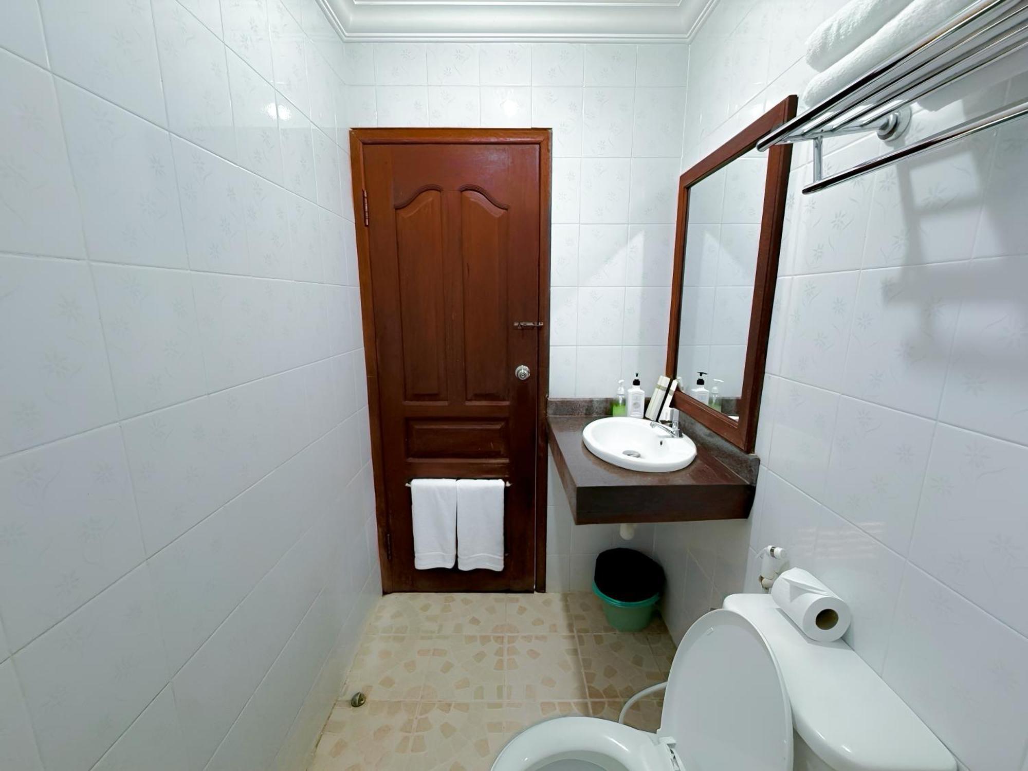 Vplus Hotel Siem Reap Exteriör bild