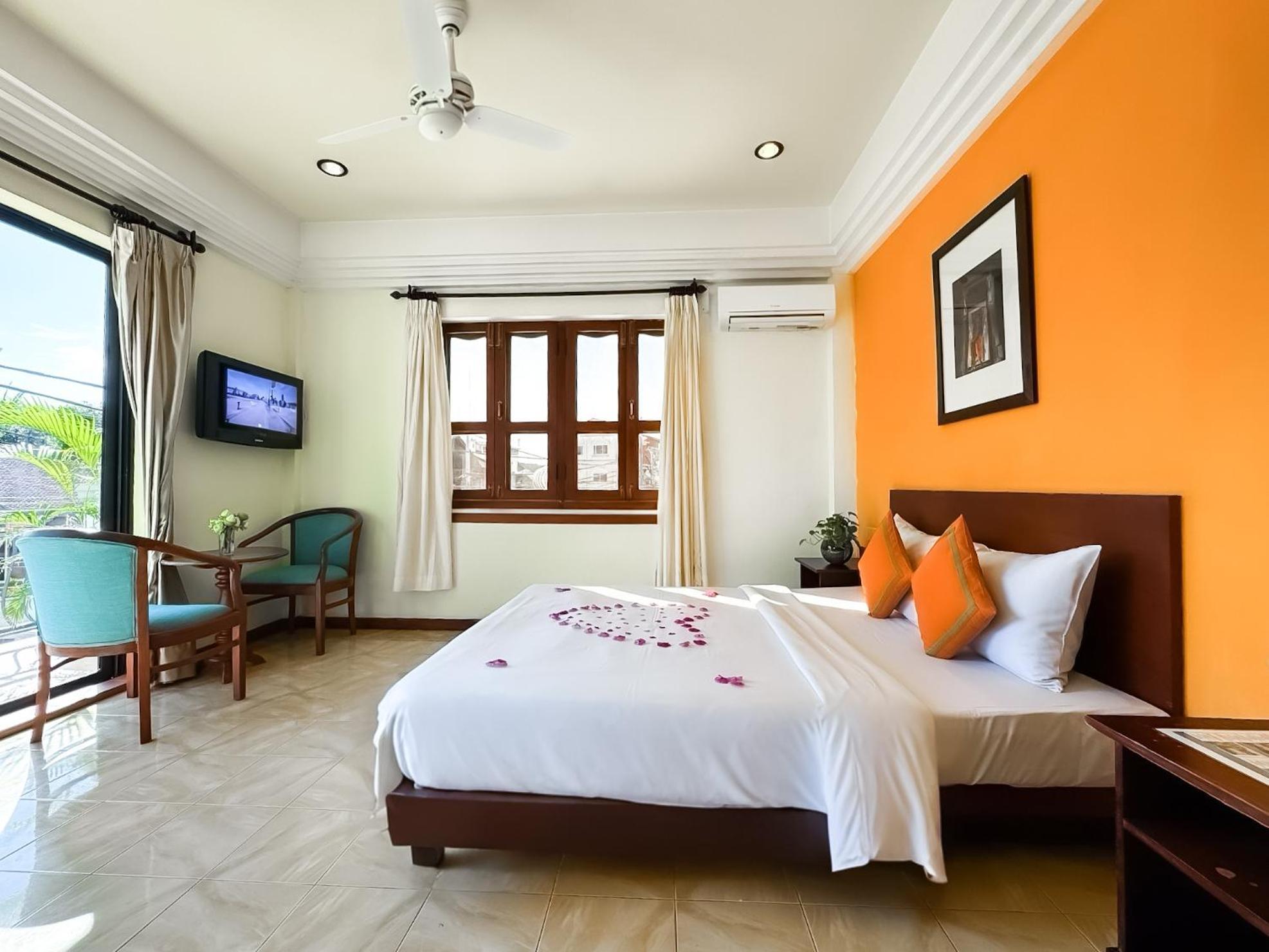 Vplus Hotel Siem Reap Exteriör bild