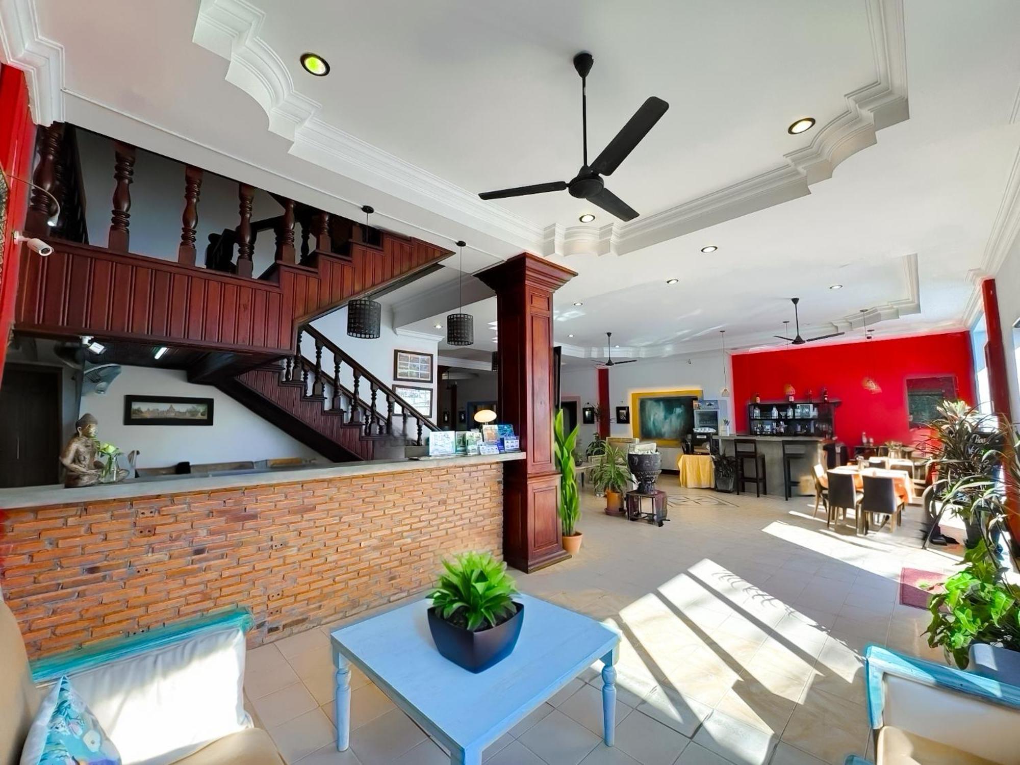 Vplus Hotel Siem Reap Exteriör bild