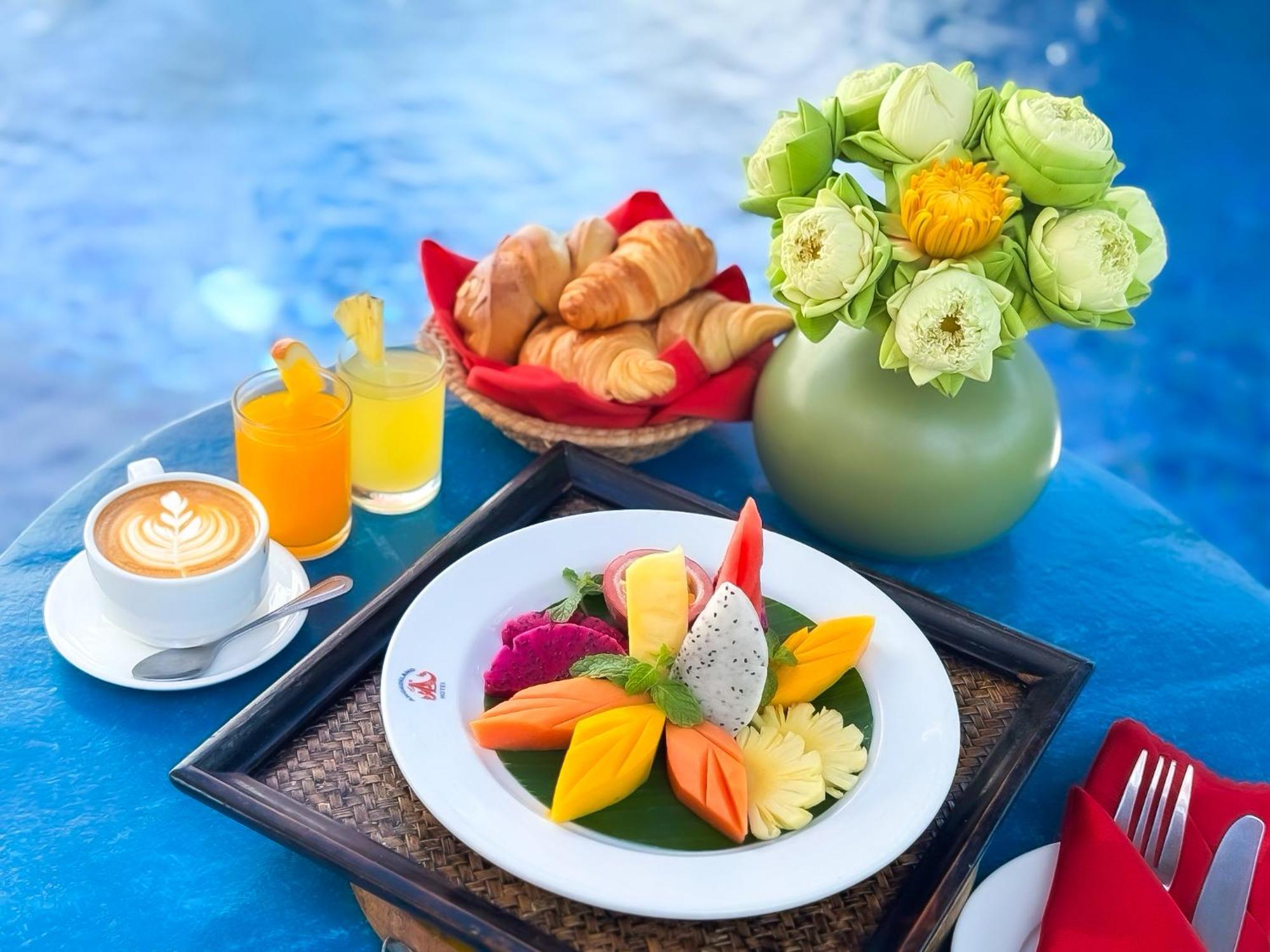 Vplus Hotel Siem Reap Exteriör bild